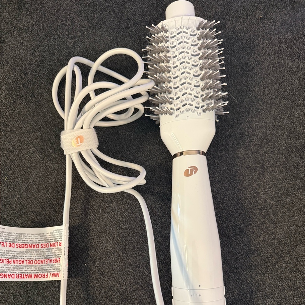 T3 White and Rose Gold Hot Air Round Brush Styler